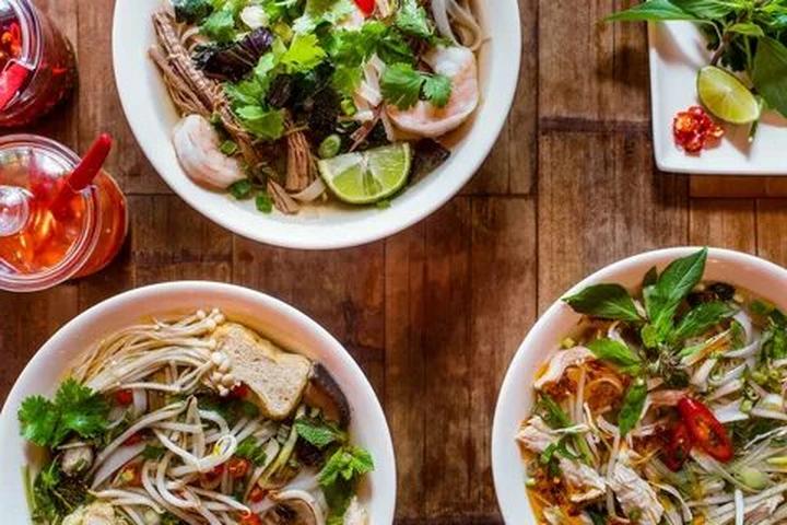 Hotspot Matrix và Bé Ê Phở hot rần rần khắp MXH: